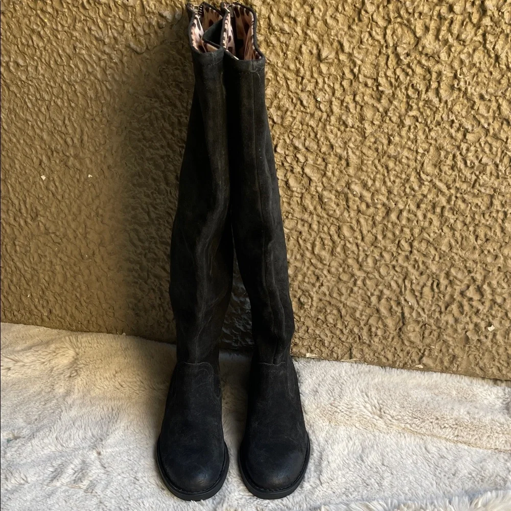 Born Borman Black Suede Knee-High Boots round toe